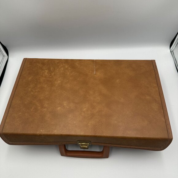 Service Mfg. Co. Brown Briefcase Cassettte Holder Case USA Vintage - Picture 1 of 7